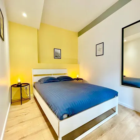 Apartment - - Centre Historique - Tout Confort - Internet Fibre