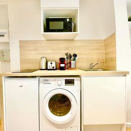 - - Centre Historique - Tout Confort - Internet Fibre Lägenhet