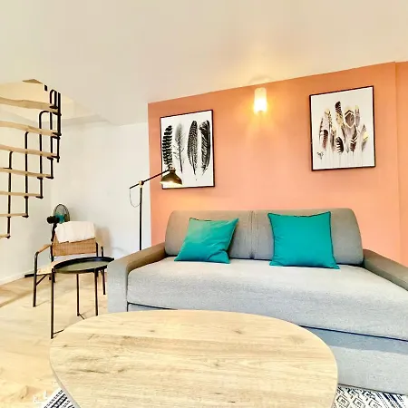 - - Centre Historique - Tout Confort - Internet Fibre Lägenhet