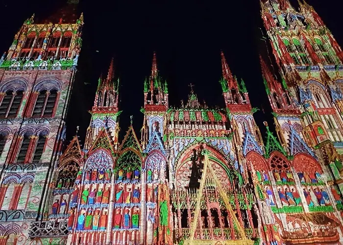 Apartment - - Centre Historique - Tout Confort - Internet Fibre