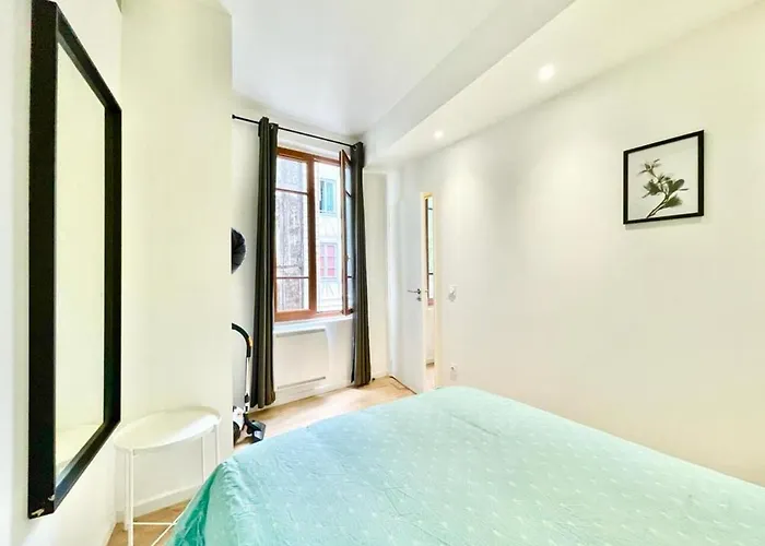 Apartment - - Centre Historique - Tout Confort - Internet Fibre