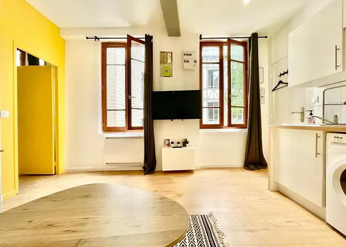 - - Centre Historique - Tout Confort - Internet Fibre Apartment